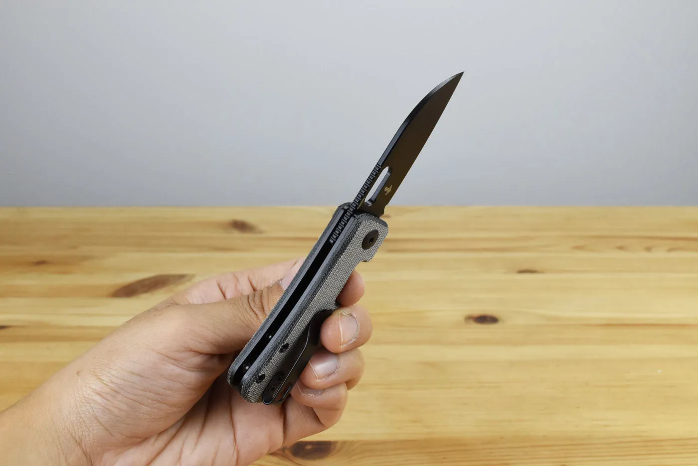 Kizer V2676C1 Banish